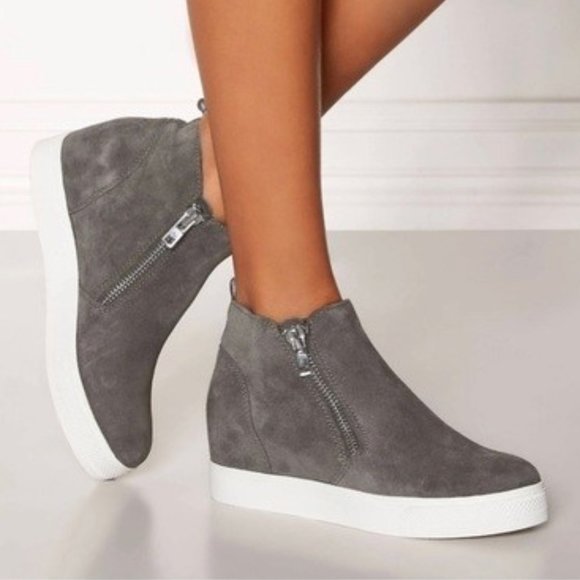 Women's Steve Madden Wedgie Double Zip Wedge Sneakers Gray Suede Size 9.5 VGC - Picture 1 of 14